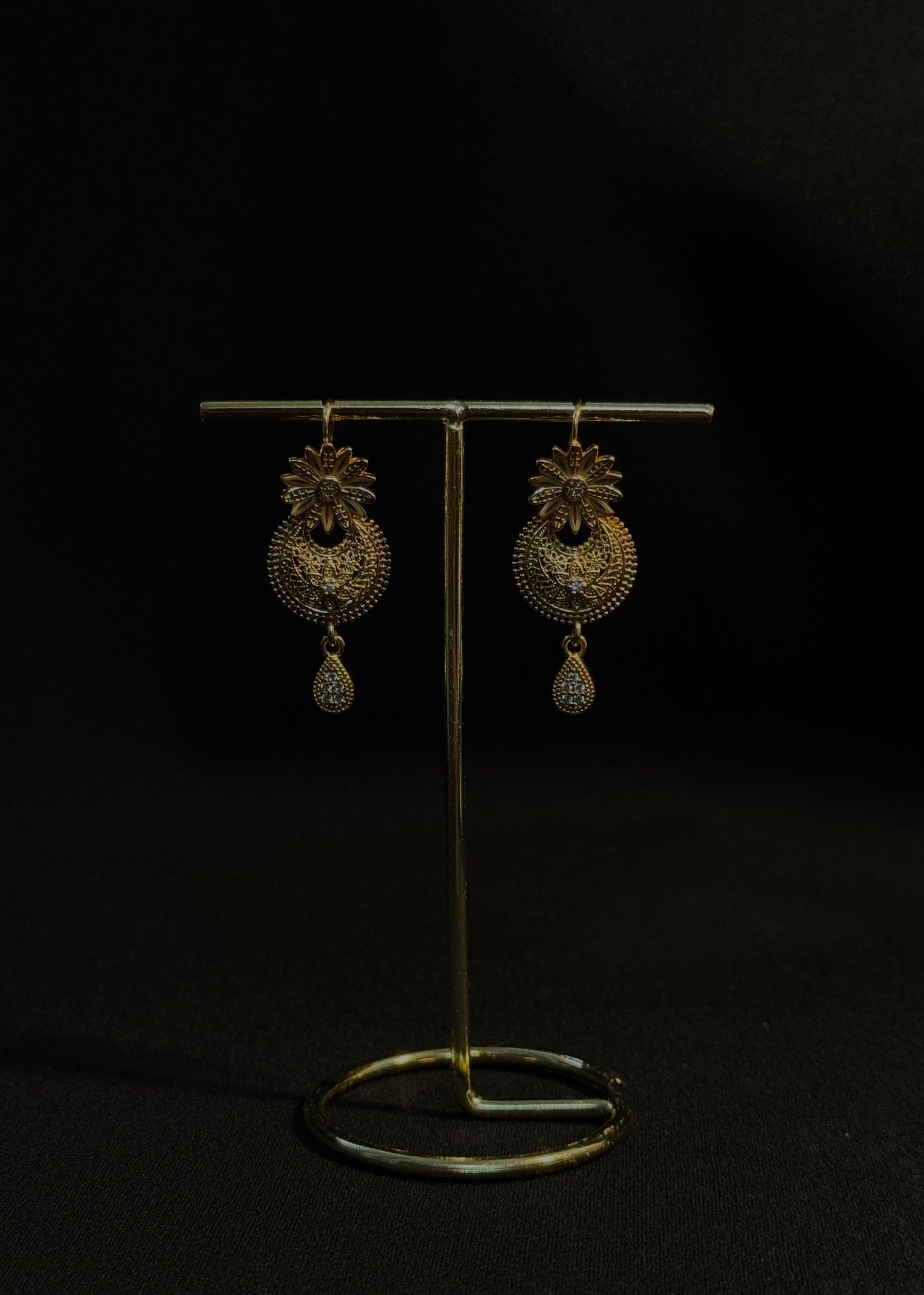 Gold coloured Earrings